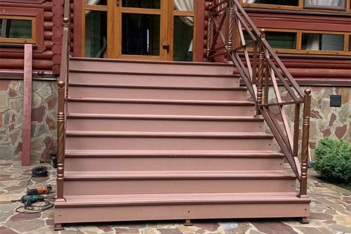 Holzhof, Россия Ступень ДПК Ecodeck 346*23,5*4000мм, коричневый