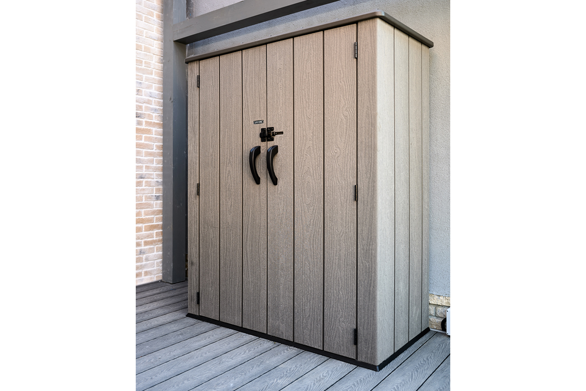 Lifetime, США Ящик-шкаф WoodLook, 1500 л, коричневый